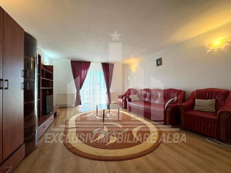Apartament cu 3 camere decomandat, mobilat în Maier