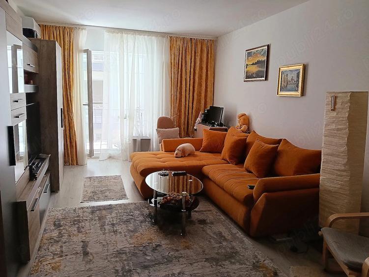 Apartament cu 2 camere decomandat în Titan