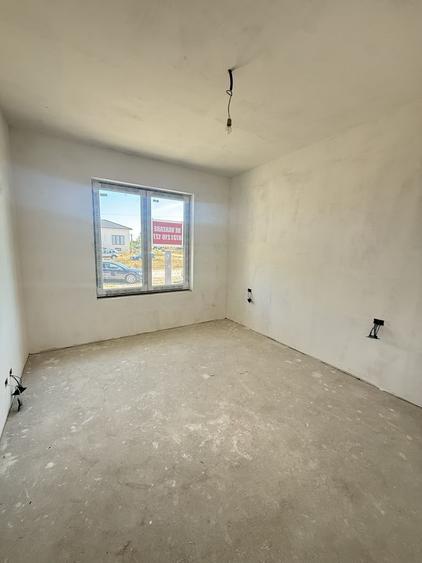 Casa de vanzare cu 3 dormitoare la intrare in Osorhei - 3