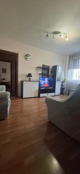 Apartament cu 2 camere semidecomandat în Hipodrom