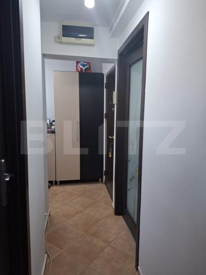 Garsonieră decomandată, mobilată în Nicolina