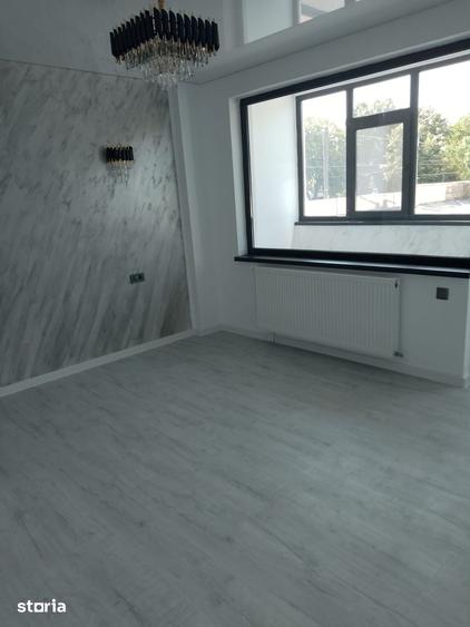 Apartament cu 2 camere semidecomandat în Independenței