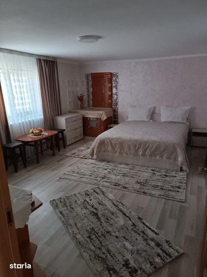 Casă cu 7 camere cu Teren 5200 Mp în Rădăuți