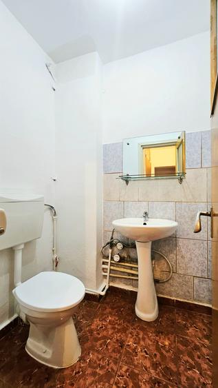 Apartament cu 3 camere semidecomandat, mobilat în Iancului