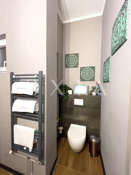 Apartament cu 2 camere semidecomandat, mobilat în Central