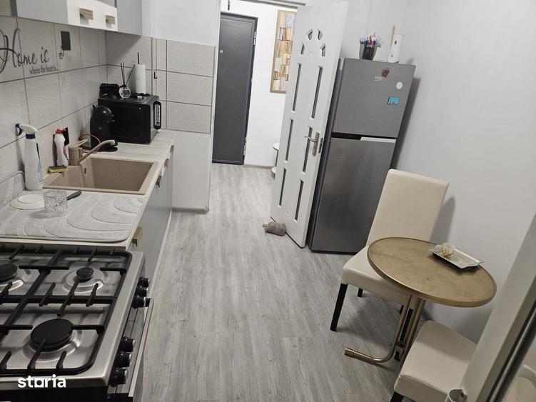 Apartament cu 3 camere în Micro 3