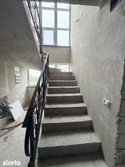 Casă cu 5 camere cu Teren 500 Mp în Bordei