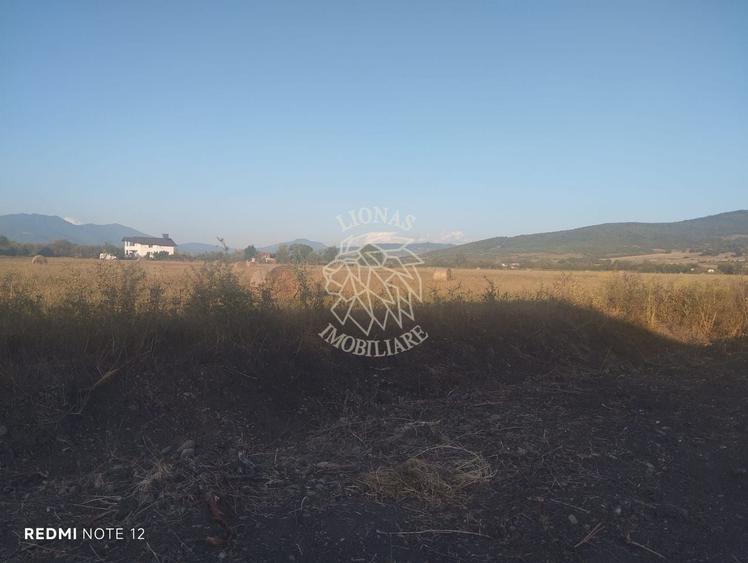 Teren Construcții intravilan de 500 mp, în Nord