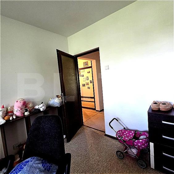 Apartament cu 4 camere decomandat, mobilat în Micro 16