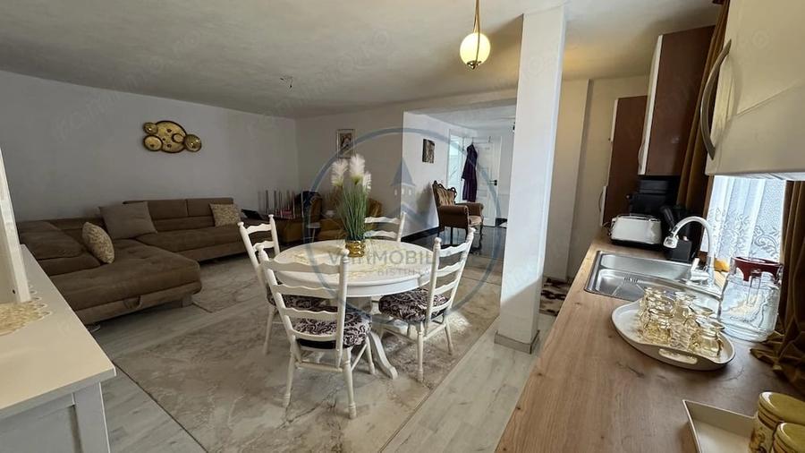 Casă cu 3 camere cu Teren 2678 Mp în Central