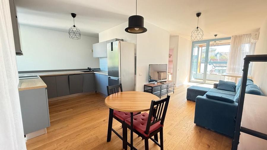 Apartament cu 2 camere decomandat, mobilat în Eminescu