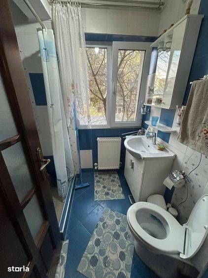 Apartament cu 4 camere decomandat în Central