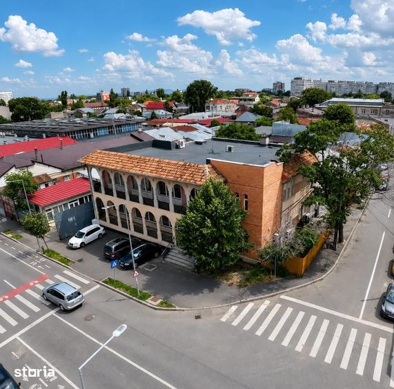 Spațiu comercial, de 974 mp, în Piața Centrală