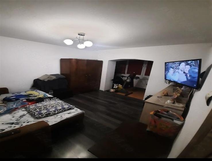 Apartament cu 2 camere decomandat în Lipovei