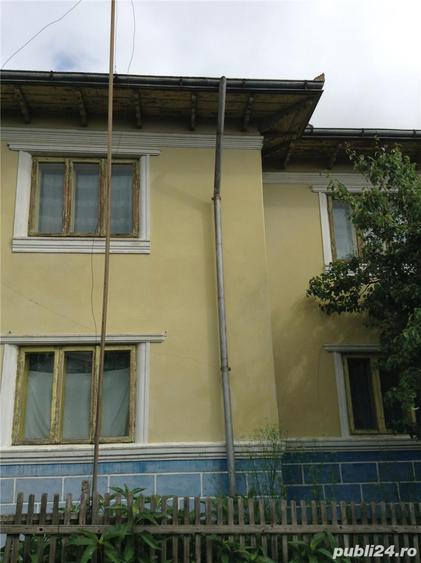 Casă cu 6 camere cu Teren 8000 Mp în Mircești