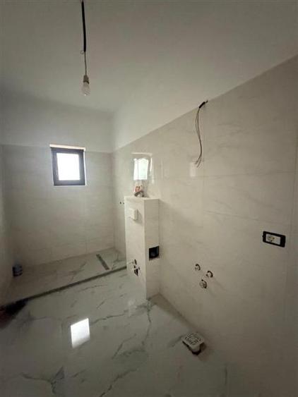 Casă cu 4 camere cu Teren 500 Mp în Valea Lupului