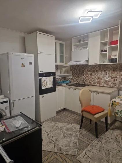 Apartament cu 2 camere nedecomandat, mobilat în Tudor Vladimirescu