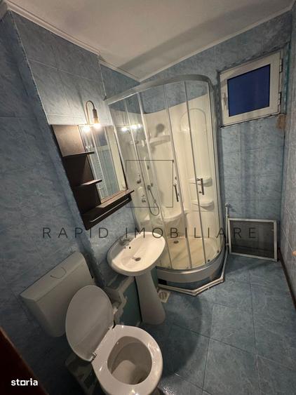 Apartament cu 3 camere decomandat în Micro 13