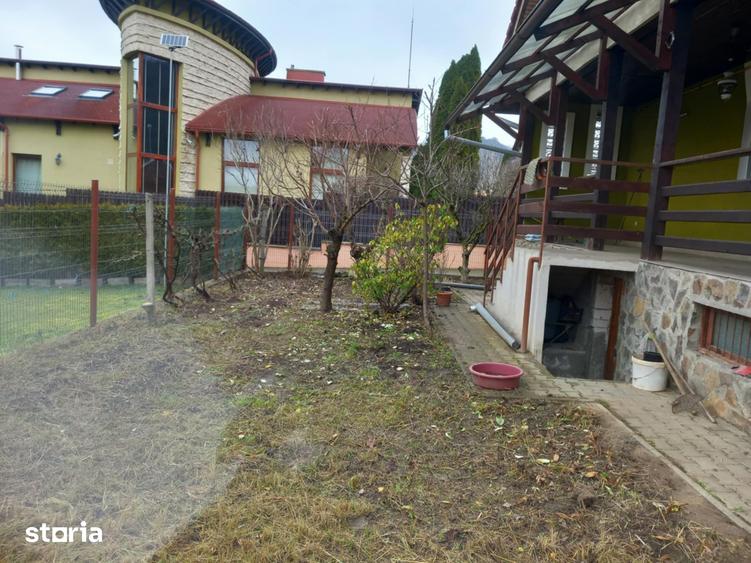 Casă cu 3 camere cu Teren 500 Mp în Central