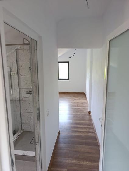 Casă cu 3 camere în Bascov