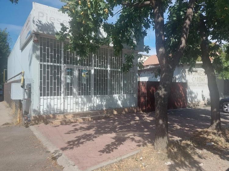 Spațiu comercial, de 246 mp, în Central