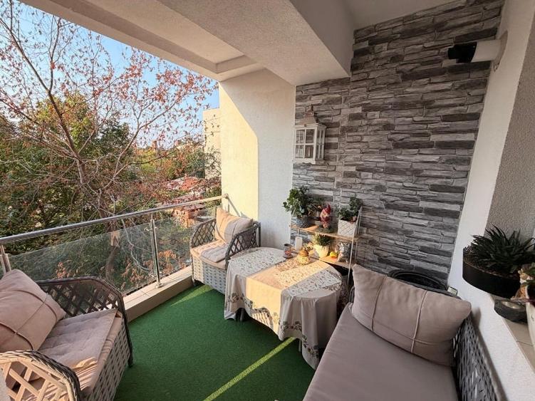 Apartament cu 3 camere decomandat, mobilat în Bucureștii Noi