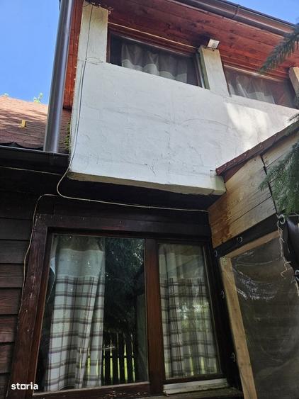 Casă cu 4 camere semidecomandat cu Teren 300 Mp în Mărișel