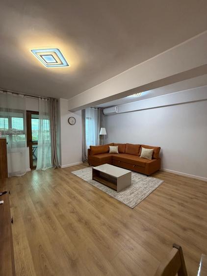 Apartament cu 2 camere decomandat în Micro 17