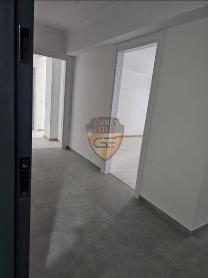 Apartament cu 3 camere decomandat în Energia