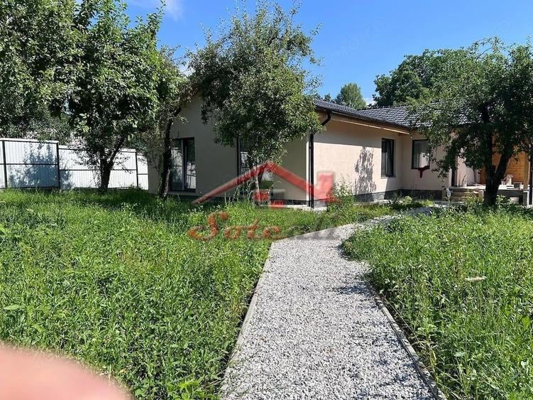 Casă cu 6 camere cu Teren 1030 Mp în Central