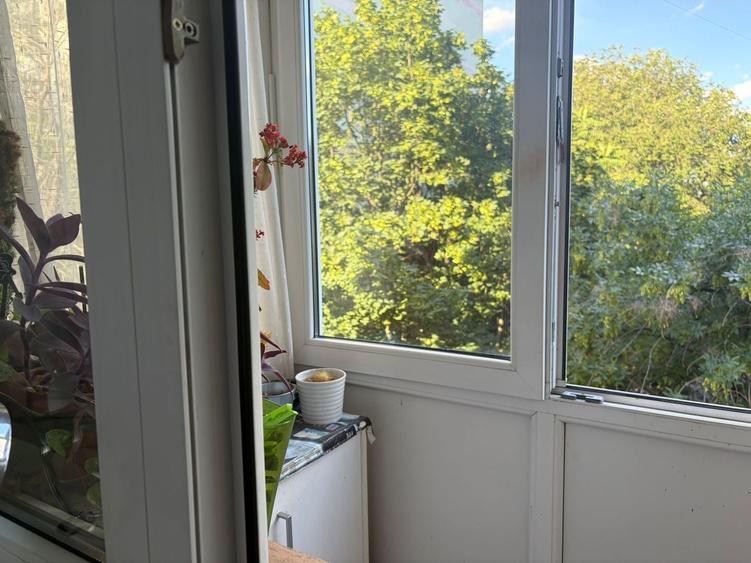 Apartament cu 2 camere decomandat, mobilat în Brâncoveanu