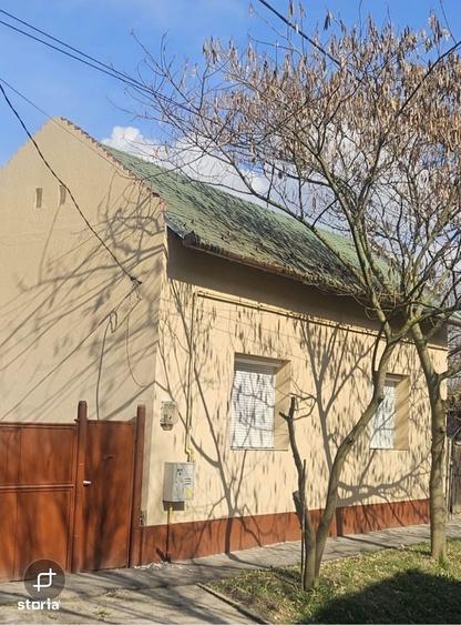 Casă cu 3 camere în Sălard