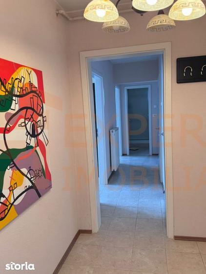 Apartament cu 3 camere decomandat, mobilat în Central