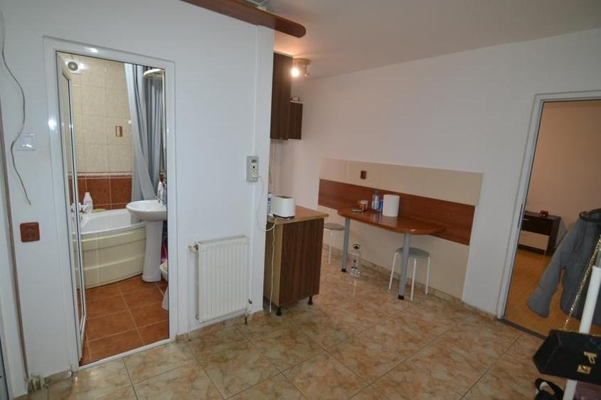 Apartament cu 2 camere decomandat în Județean