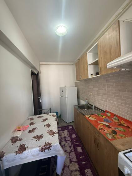 VANZARE GARSONIERA DECOMANDATA CU BALCON- ETAJ INTERMEDIAR STR TINERETULUI - 14