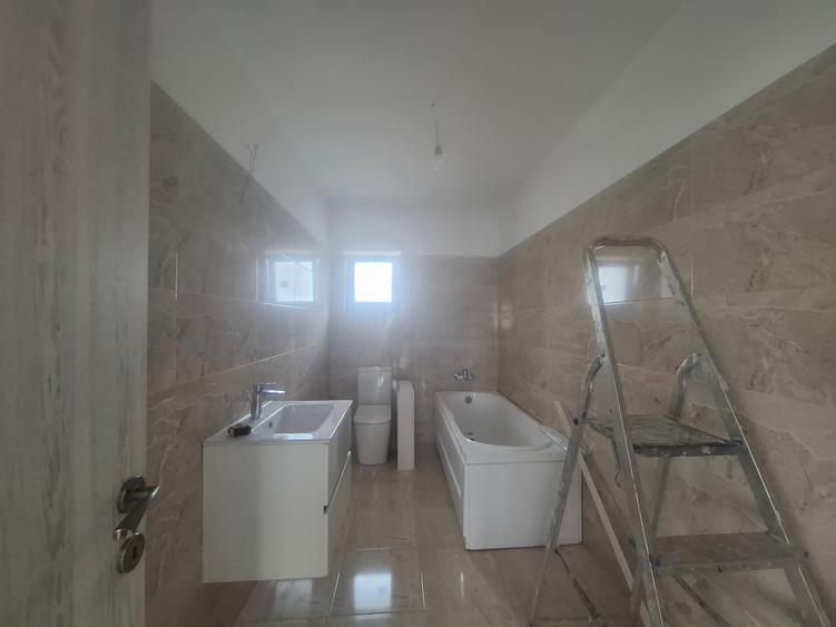 Casă individuală cu 3 camere cu Teren 300 Mp în Clinceni