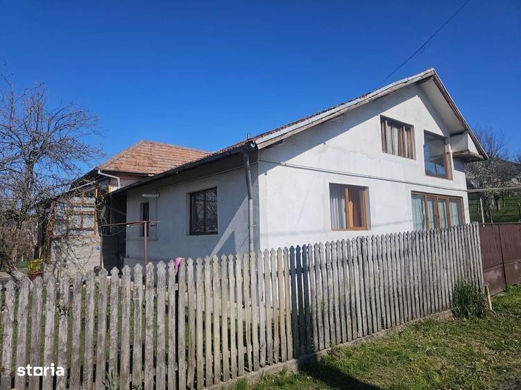 Casă cu 3 camere în Central