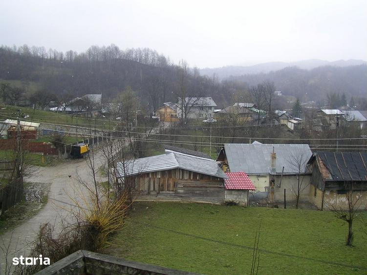 Casă cu 6 camere cu Teren 522 Mp în Central