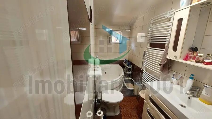 Casă cu 4 camere cu Teren 2431 Mp în Curtuiușu Mare