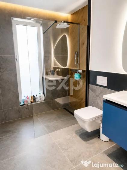 Casă cu 5 camere cu Teren 500 Mp în Stupini