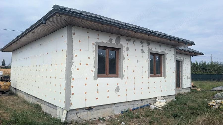 Casă cu Teren 487 Mp în Central