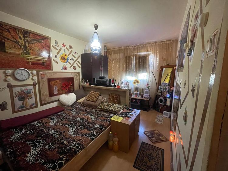 Garsonieră decomandată în Soarelui