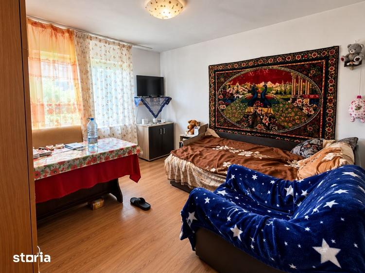 Casă cu 3 camere cu Teren 1800 Mp în Letea Veche