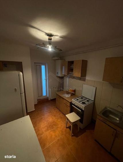 Apartament cu 3 camere decomandat în Dacia