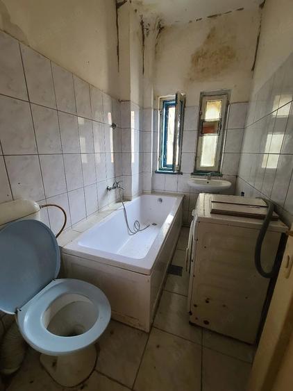 Apartament cu 2 camere nedecomandat în Parcul Carol