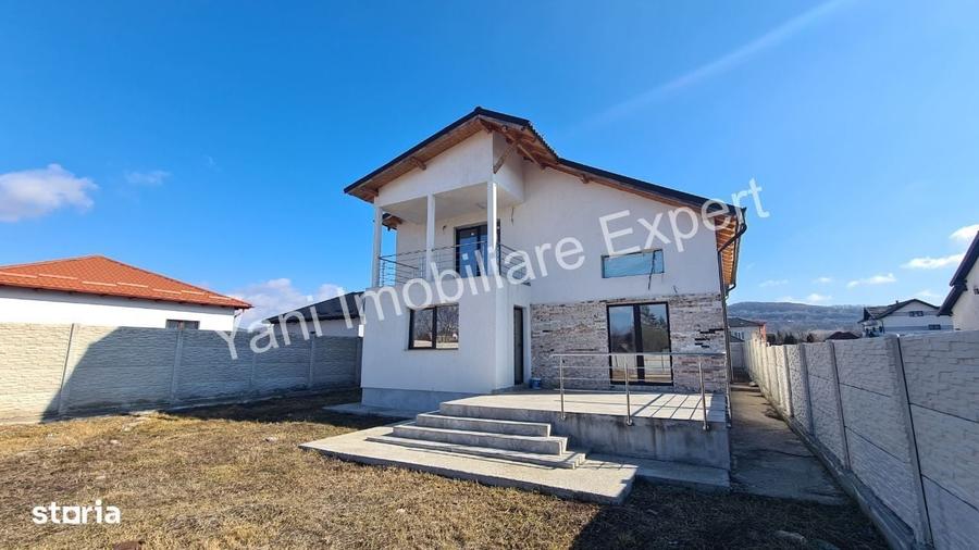 Casă cu 4 camere în Curtea de Argeș