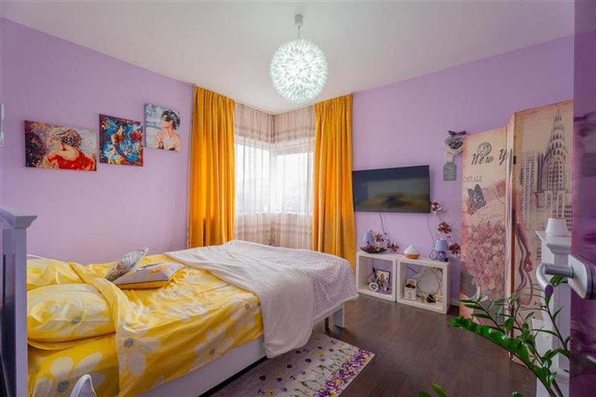 Casă individuală cu 5 camere cu Canalizare în Bucium