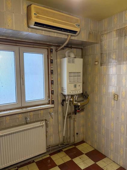 Apartament cu 4 camere decomandat în Lujerului