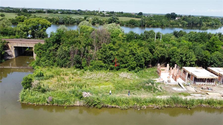 Teren Construcții intravilan de 1100 mp, în Periș