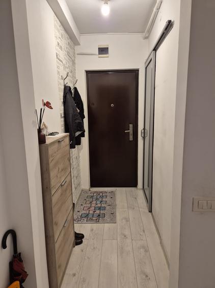 Apartament cu 2 camere nedecomandat în Astra